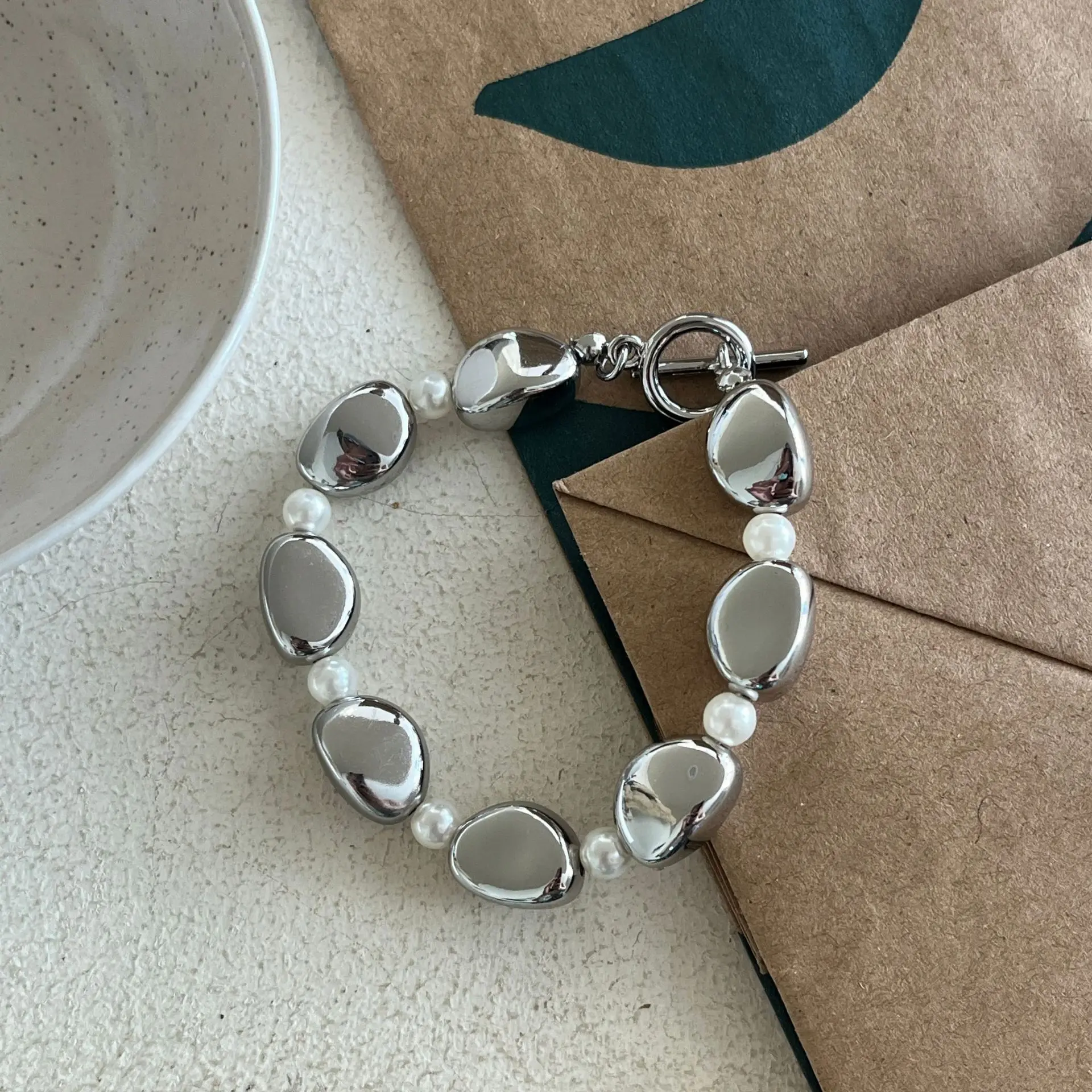 Bracelet plaqué cuivre et argent pour femme, tempérament vintage, irrégulier, bijoux de fête, cadeau pour fille, vente en gros