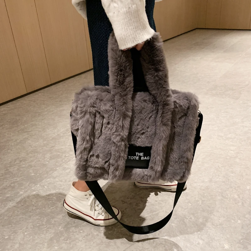 Vintage Designer Faux Fur Tote Handbag and Purse Women Shoulder Crossbody Bags 2022 New Ladies Messenger Bag High Quality