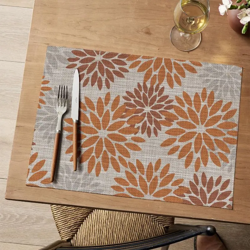 VIKAMA 2/4/6PCS Retro Daisy Flower Placemats, Washable Non Slip Table Mats, Aesthetic Kitchen Dining Decor