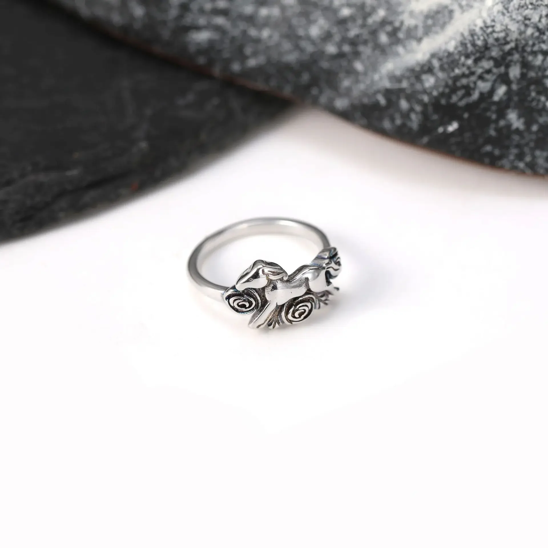 s925 Vintage Silver Nude Woman Body Statement Ring For Women, Retro 3D Sculpted Female Figure Finger Band, Dainty Alloy Art Inspired Jewelry, Bohemian Daily Wear Accessory, Unique Artistic Gift For Ladies