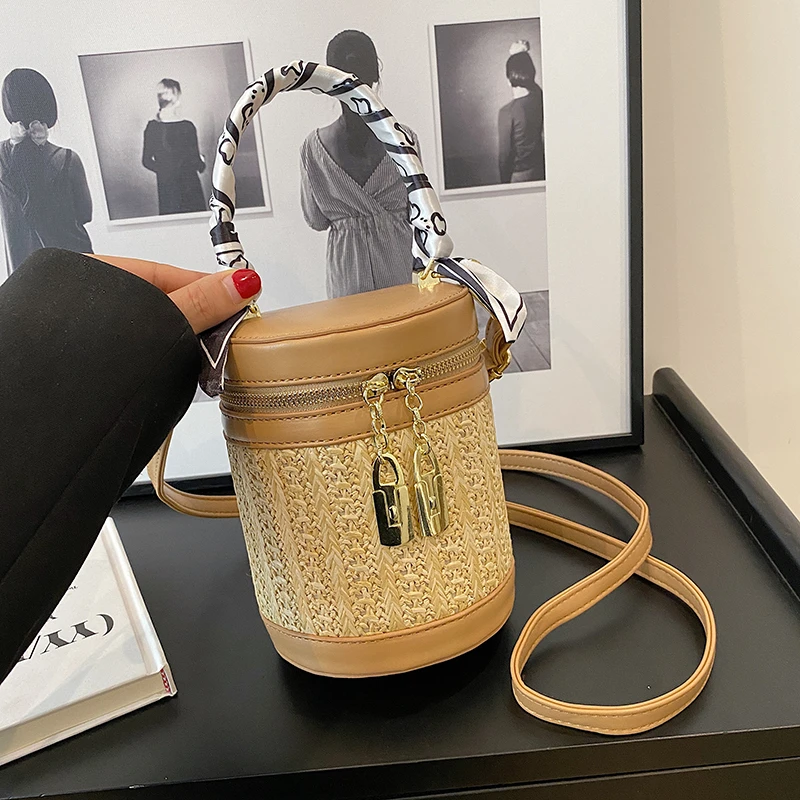

Small Straw Tote Bag For Women 2025 Summer Mobile Phone Purse Designer Beach Handbag Versatile Pu Leather Shoulder Crossbody Bag