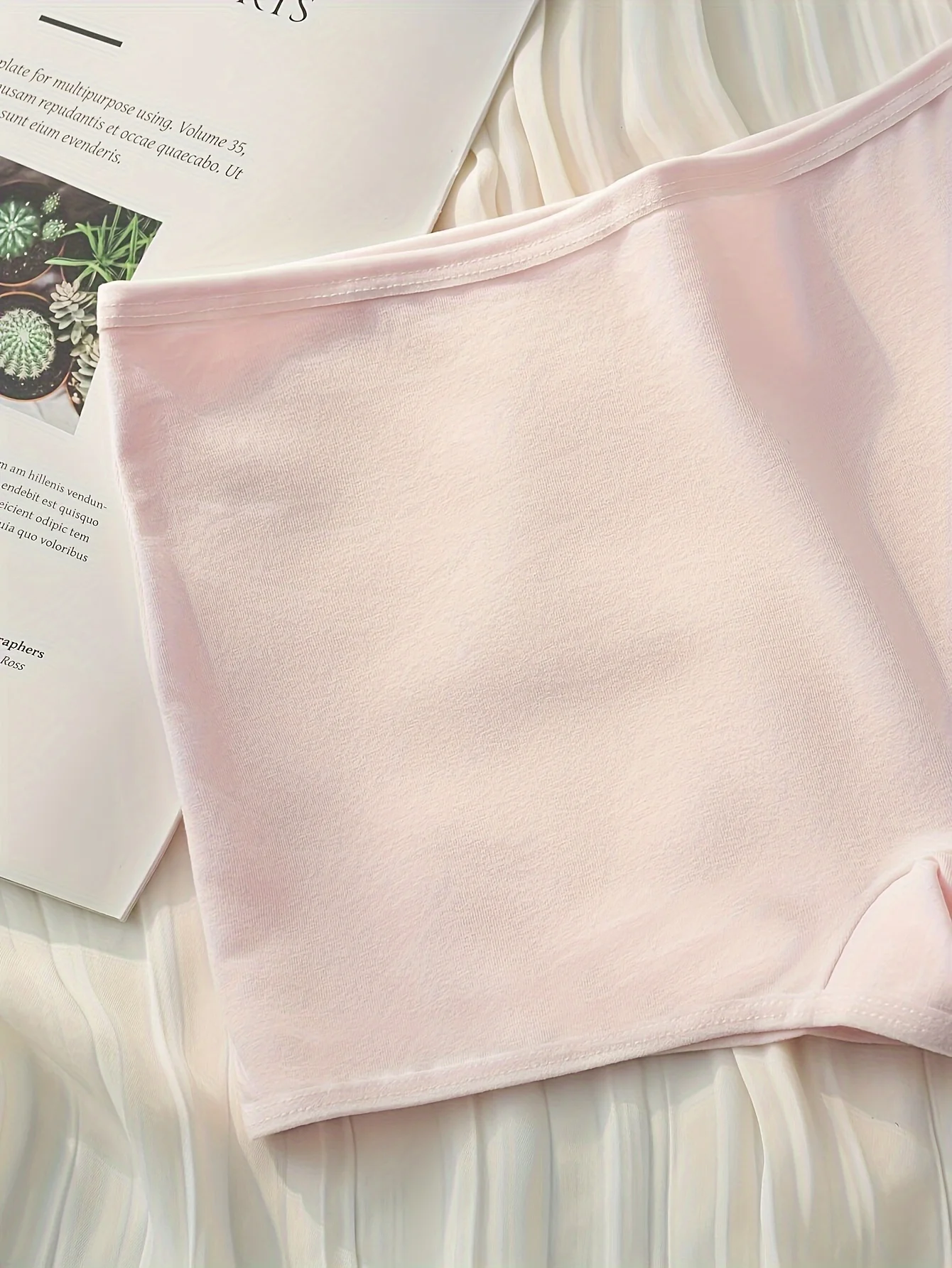 색상이 잘 보이지 않는 혼합 색상 순면 여성용 산뜻한 단색 속옷 6켤레. 여성용 팬티