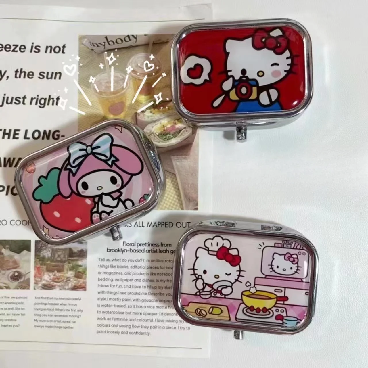 

Sanrio Hello Kittys Portable Jewelry Box with HD Mirror Mini Sealed Subpackage Boxs Kawaii Cartoon Girl Heart Travel Storage Box