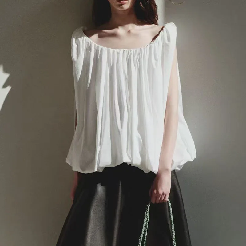 

Double-layer off-shoulder pleated blouse for women. Loose pleated short-sleeved shirt for 2026 summer season. Slimming style.