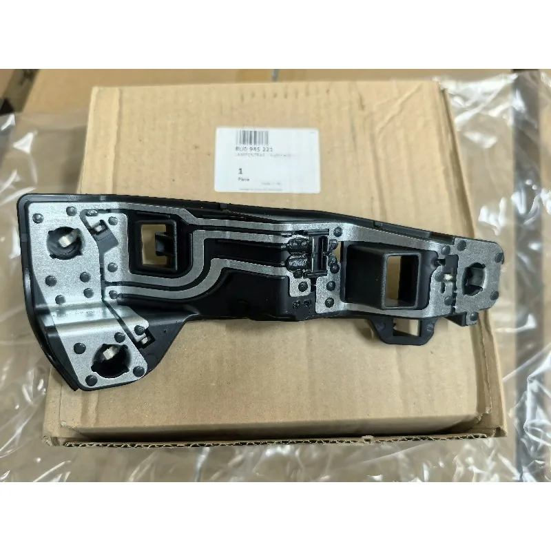 8U0 945 221 Halogen Rear Left Taillight Socket Plug Circuit Board for Audi Q3 2012 2013 2014 2015