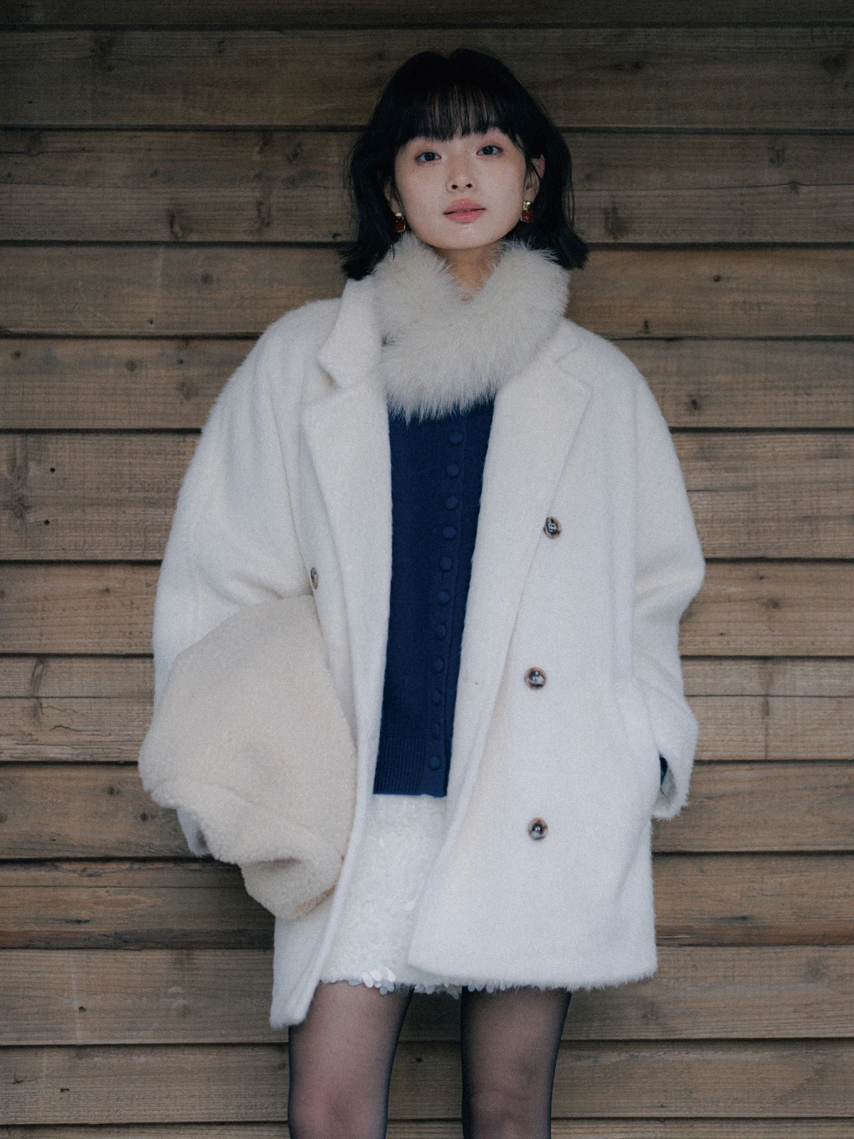 

Ретро-шерстяное пальто: новая коллекция, утепленное, прямого кроя, с длинными рукавами, для женщин. Идеально для зимы и весны.