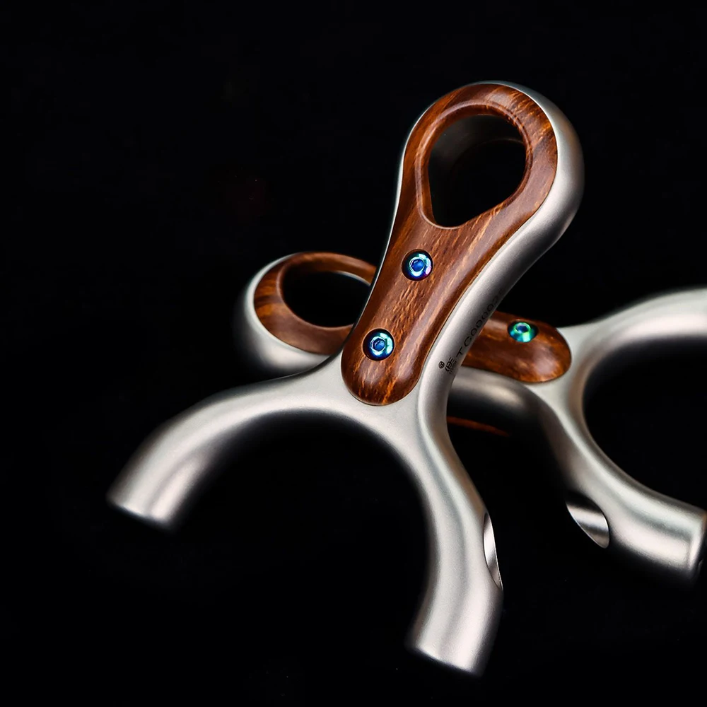 Stainless Steel Slingshot Round Tip Wood Grain Inlay Blue Screws Ring Grip High Precision Outdoor Shooting Catapult