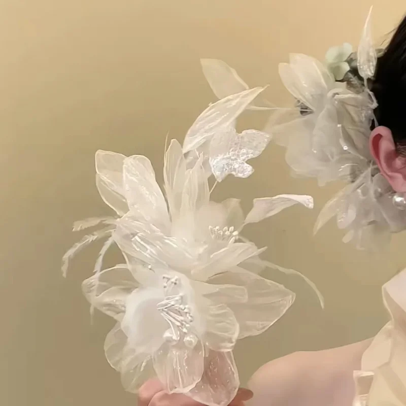 1 pcs White Feather Flower Mesh Hair Clip Bridal Accessory