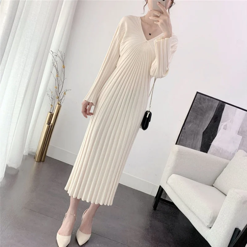 2024 New Autumn and Winter Waist Slimming V-neck Ankle Base Long Skirt Knitted Dress