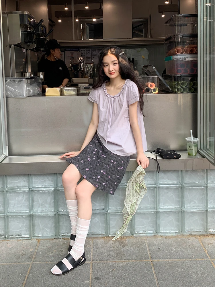 

Легкий летний женский топ свободного кроя с уникальным дизайном, фиолетовый цвет, с загадочными деталями