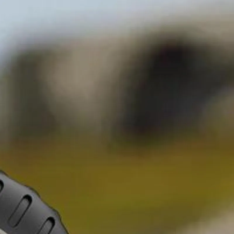 

Портативная Bluetooth-колонка с микрофоном, магнитным креплением и поддержкой воспроизведения с TF-карты для музыки и звонков без помощи рук