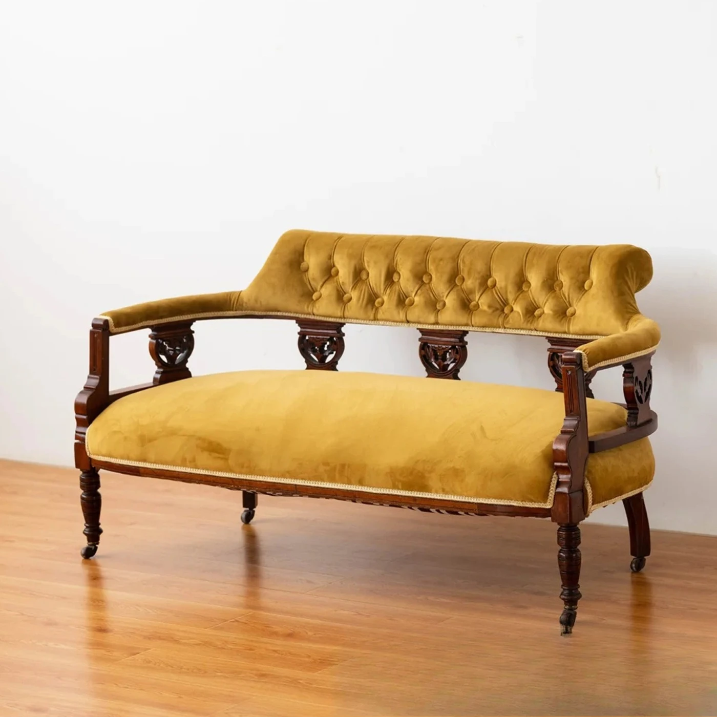 French vintage style villa sofa chair vintage solid wood flannel living room double sofa photography backrest pull-button chair