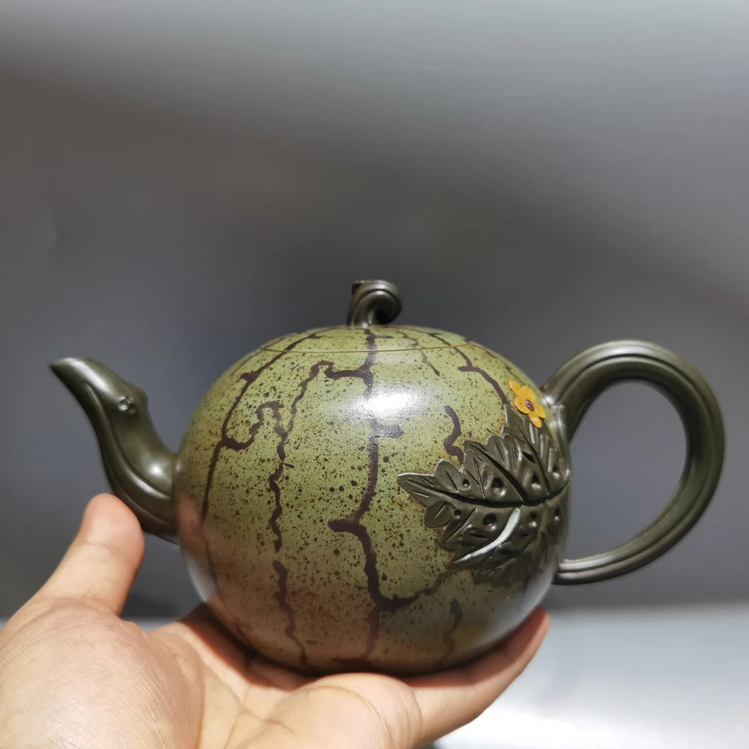 Yixing Purple Clay Pot Watermelon teapot Guateng pattern 2 tea cups saucer a set Kettle Teapot Flagon