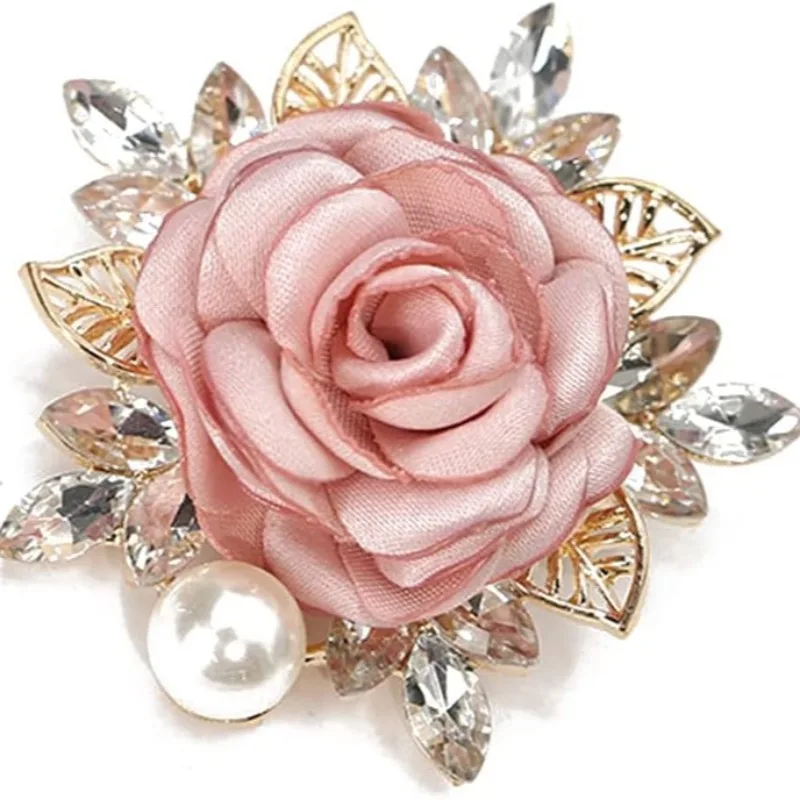 Elegant Rose Flower Brooch Pin for Women Girls Wedding Party Crystal Pearl Lapel Pin Dress Suit Boutonniere Gift Valentine's Day