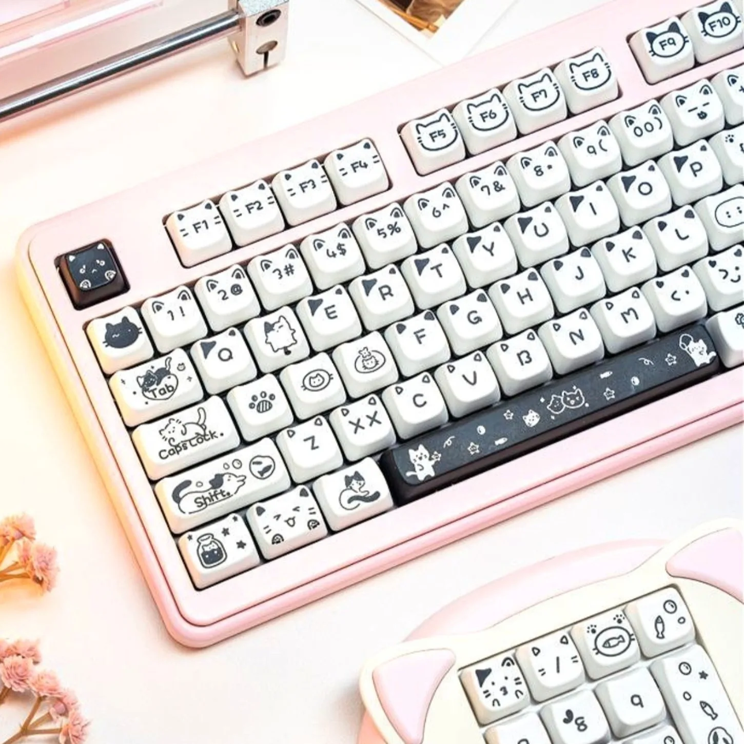 

MAO Cute Line Kitten Keycap Kit PBT 136 Keycap Suitable for Girls 60/64/84/98/108 Mechanical Keyboard