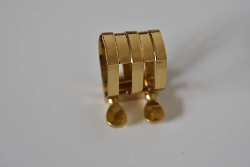 

Brass Ligature Clip For Alto Saxophone Bakelite Mouthpiece Wind Instrument Parts