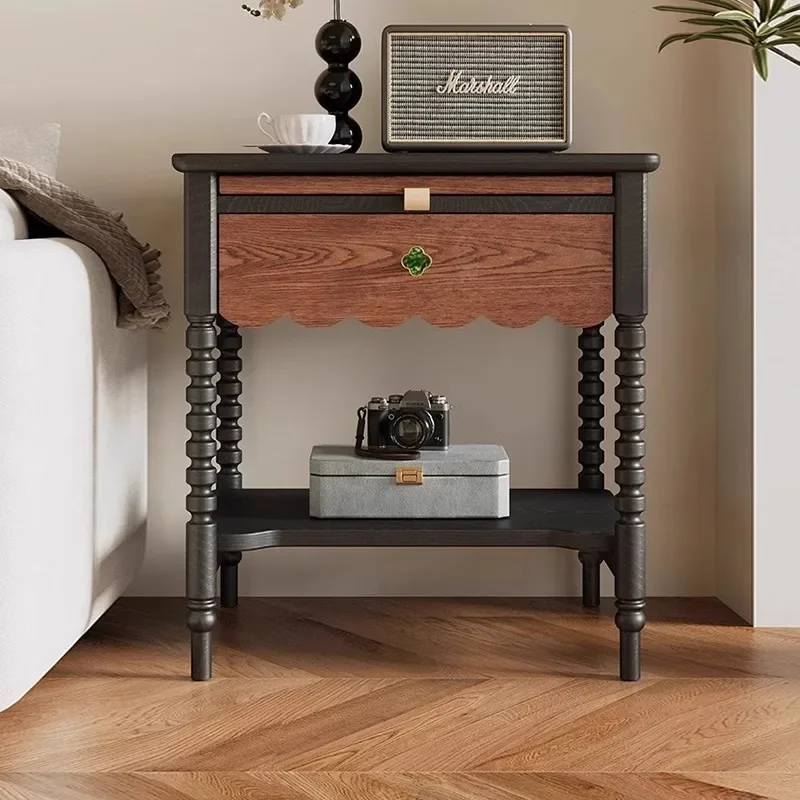 

French retro solid wood bedside table, American style sofa corner in the living room, red oak light luxury side bedside table