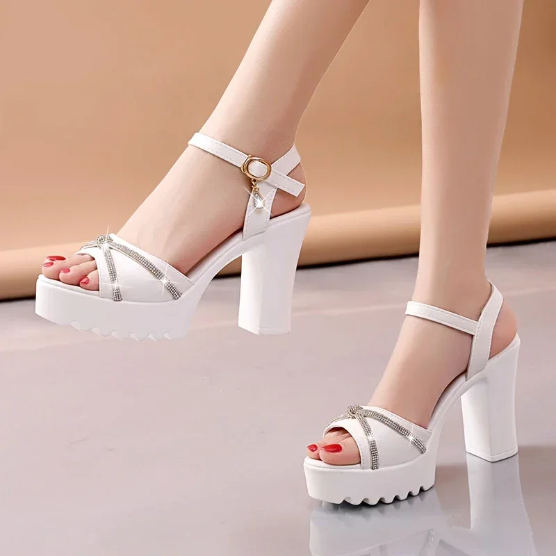 Sandalias para mujer Verano 2025 Tacón de bloque Zapatos de mujer Cuña con plataforma Calzado impermeable Grueso súper alto Beige