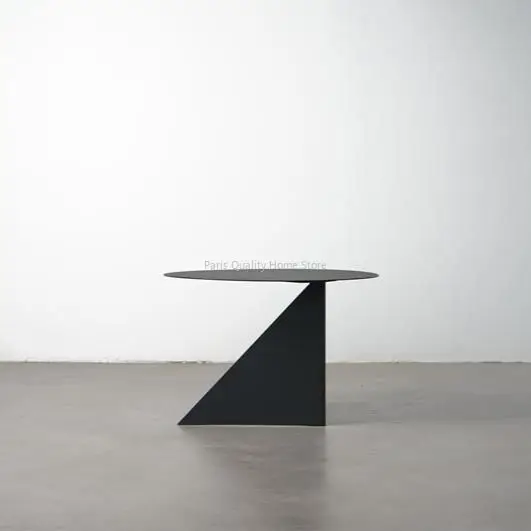 # Minimalist Tasarımcı Sehpası İskandinav Modern Basit Ev İçi Geometrik Metal Köşeler Birkaç Kenar Siyah