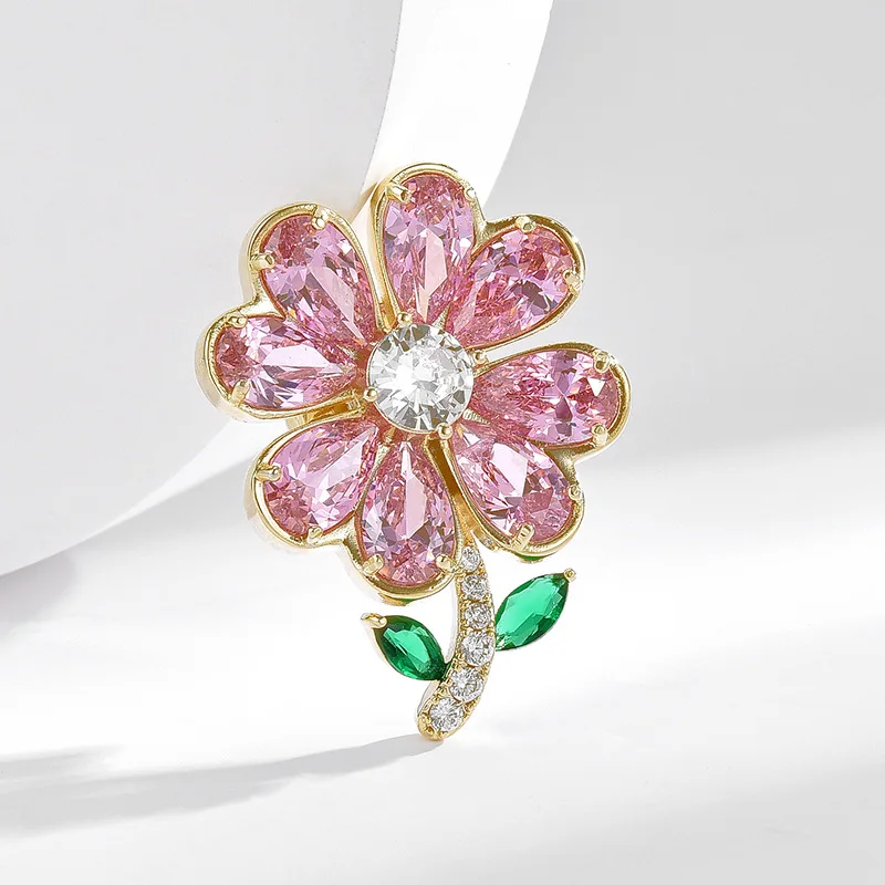 Lucky Bracelet Hand String Ins New Design Sense Elegant Temperament Exquisite Luxury Flower Coat Anti-Walking Magnetic Buckle
