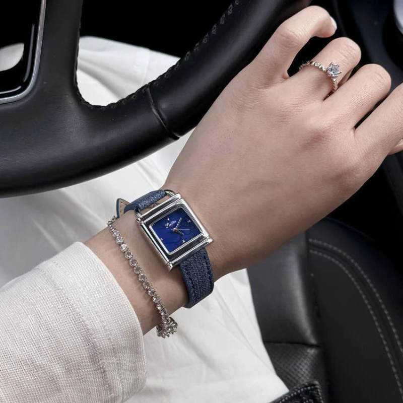 

2025 New Women's Quartz Watch Square Gold Lock Watch Steel Strap Watch Top Leather Ladies Watches