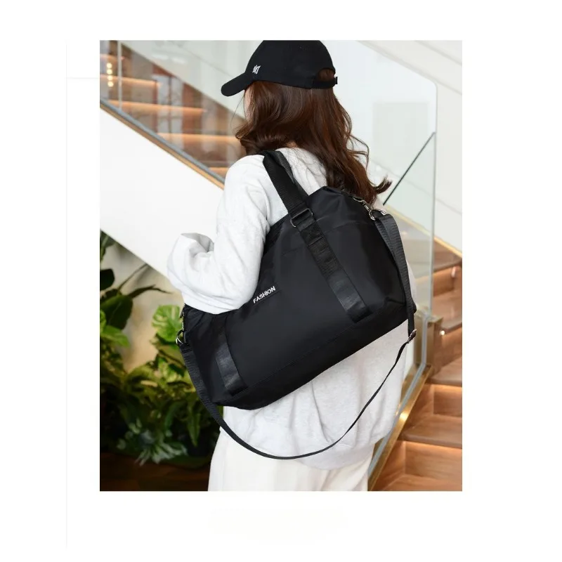 1pcs Wide Strap Nylon Large Travel Duffle Bag Lightweight Gym Handbag Outdoor Sports Crossbody Carry Bag