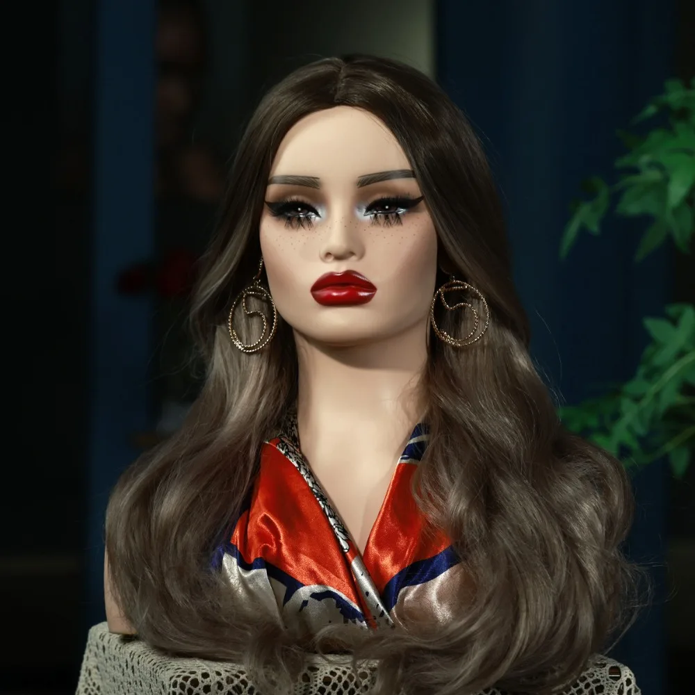 

Реалистичная женская голова манекена с плечами для демонстрации парика в европейском стиле