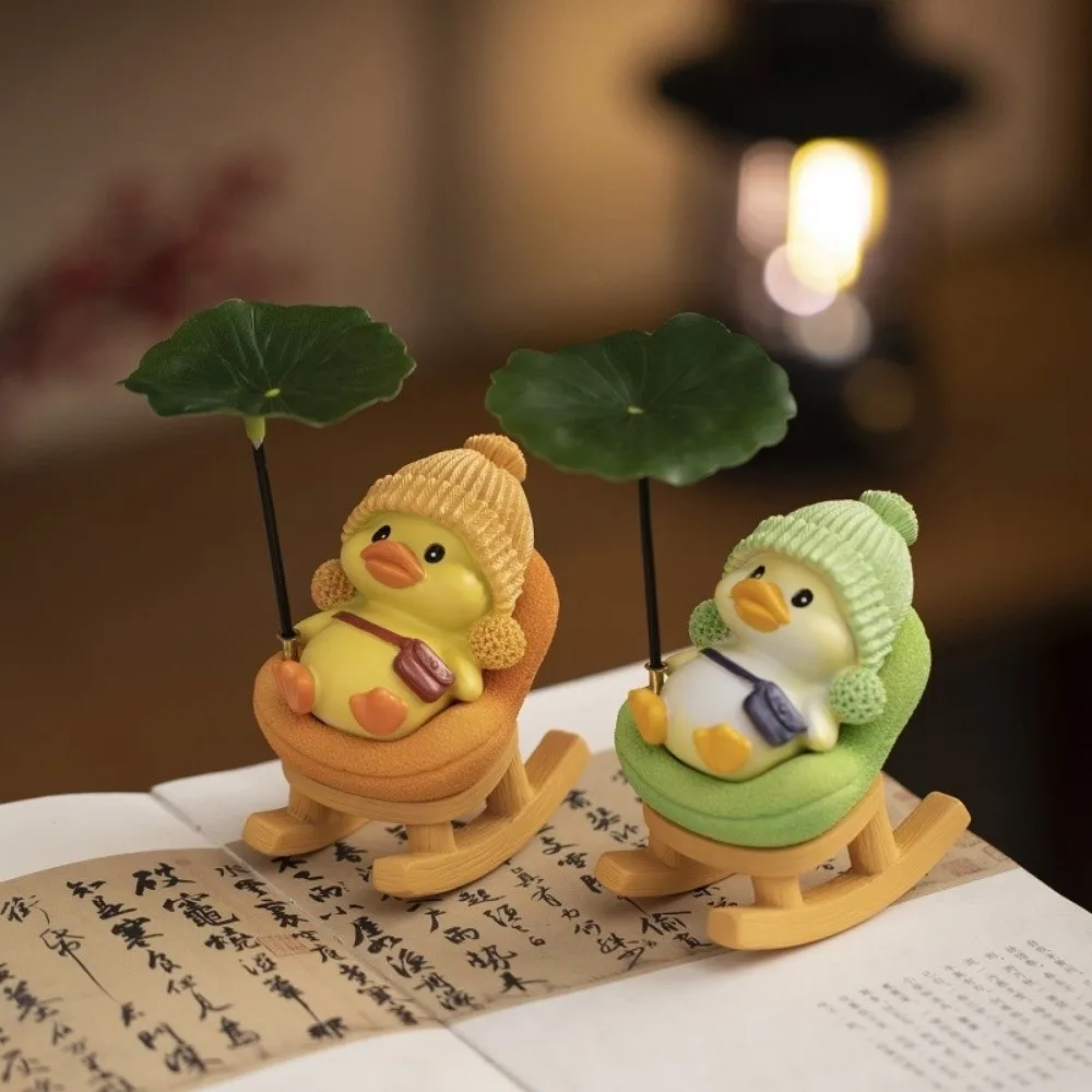 Creative Lazy Duck Figurine Kawaii Cute Duck Tea Pet Decor Rocking Chair Lotus Leaf Duck Animal Shape Duck statue Tea Pet Decor