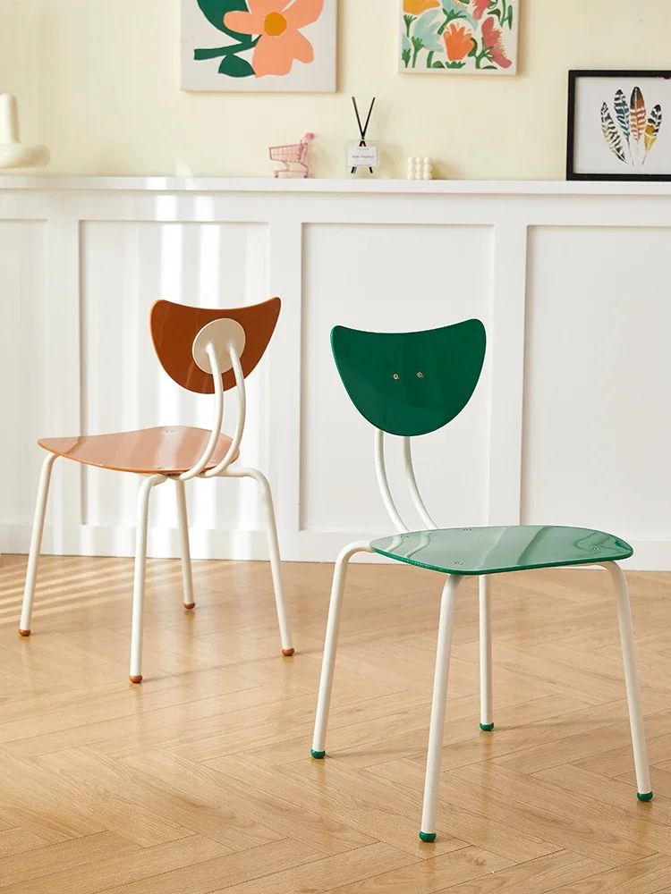 

Nordic creative plastic chairs, adult household internet famous dining chairs, modern minimalist backrest chairs, fashionable