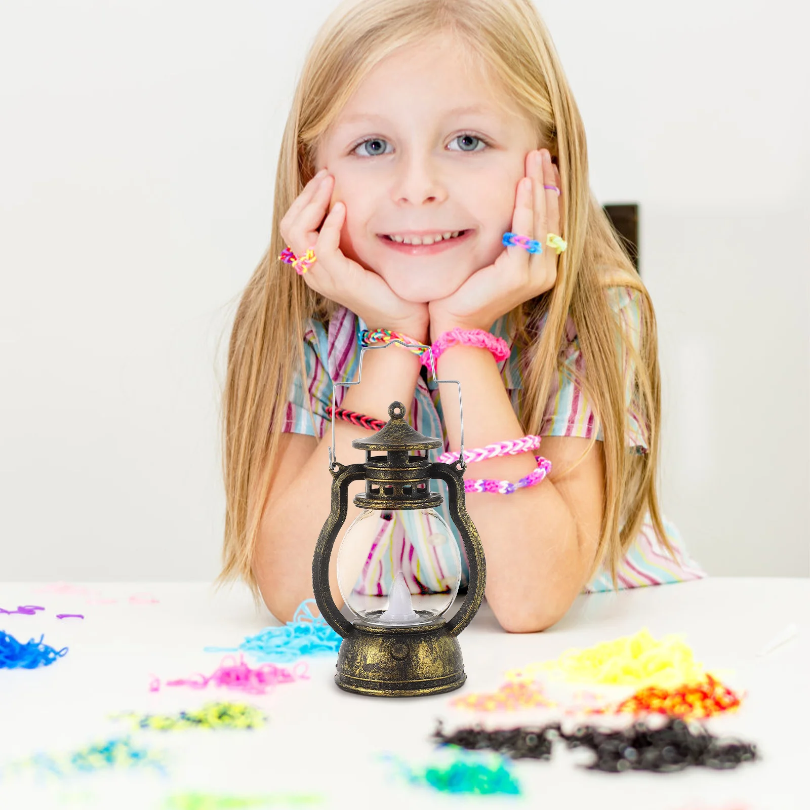 

Vintage LED Camping Lantern Portable Lightweight Tent Light for Outdoor Hiking Emergency Use Bright Long-Lasting