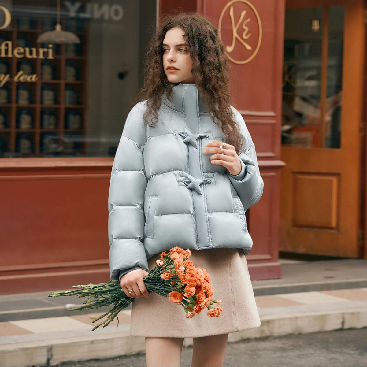 OLrain المرأة سترة منتفخة 2025 الشتاء موضة عادية فضفاض أسفل معاطف الصلبة الحلو ستار زر الملابس النسائية GO57DY000829