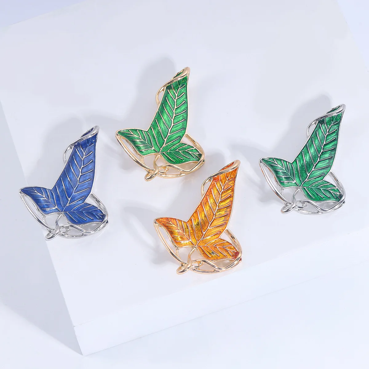 Drip oil leaf brooch, male personality creative necklace pendant, dual-use accessory, coat brooch