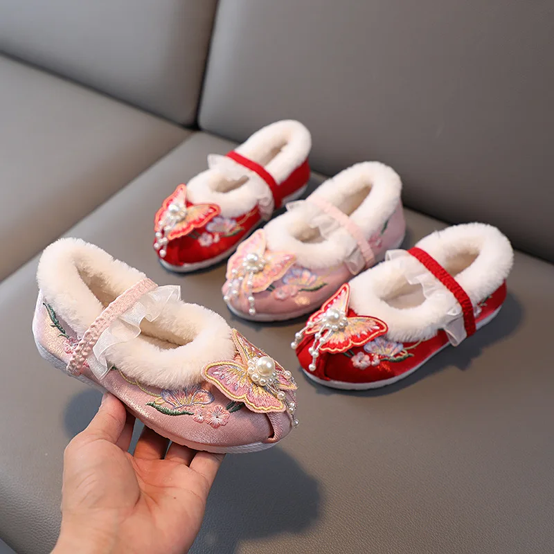 

Autumn Winter Butterfly Embroidery Hanfu Shoes Girls Warm Plush Cloth Shoes for Kids Vintage Chinese Style Slip on Dance Pearl