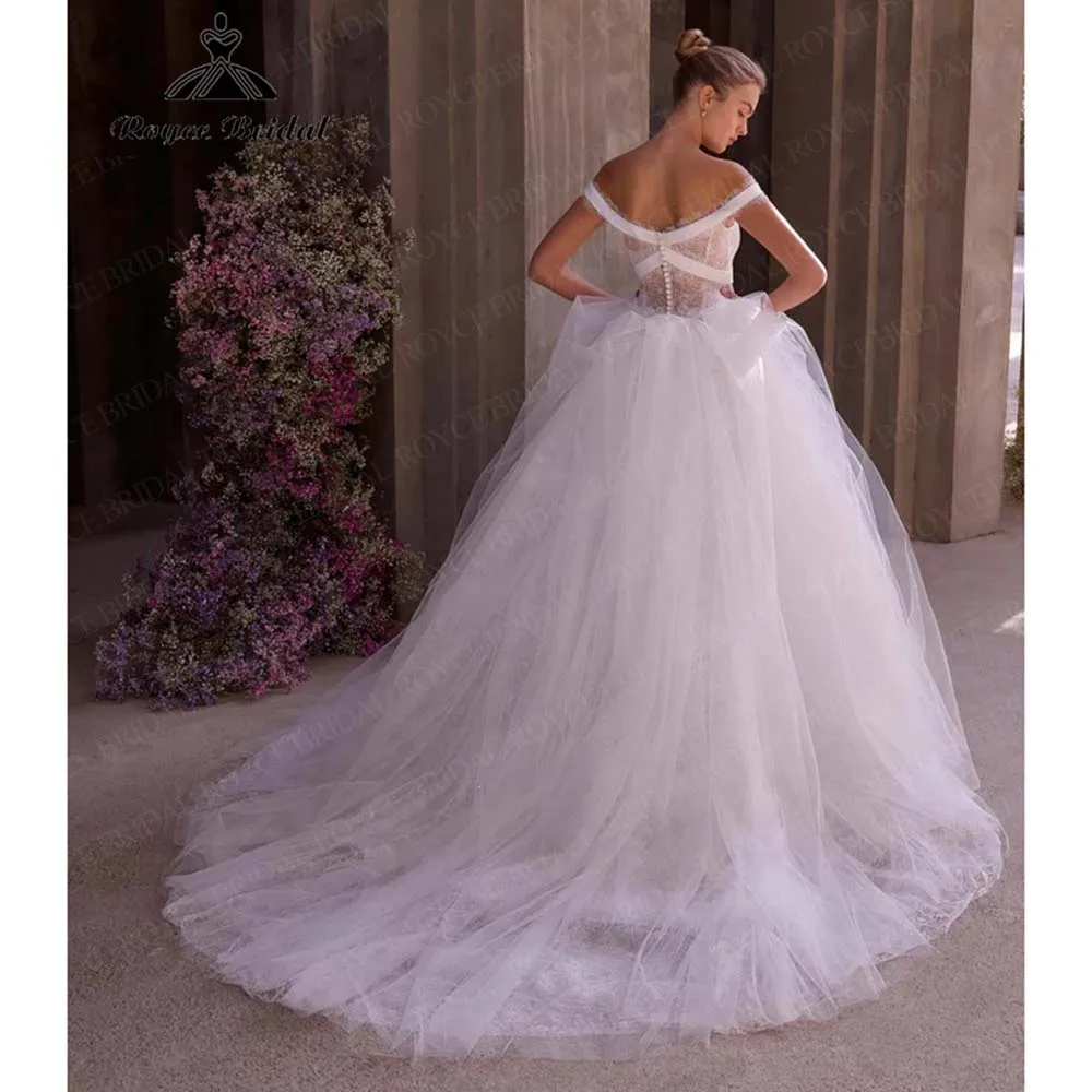 Schulterfreies Sweetheart-A-Linien-Hochzeitskleid 2026 mit Schleppe, Spitze, maßgeschneidertes Strand-Brautkleid, individuelles Brautkleid