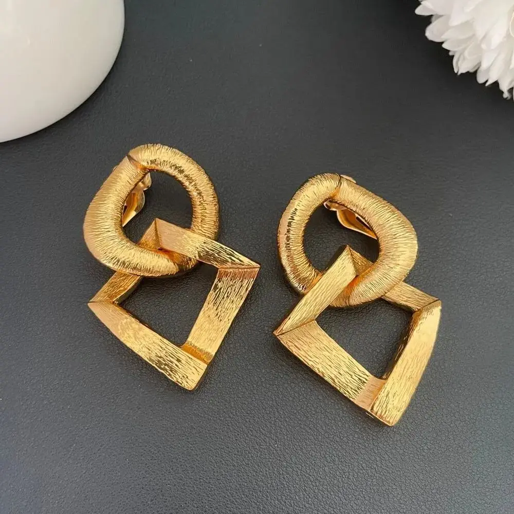 

Earrings Fashion Personality New Geometric Shape Ear Clips Aretes De Mujer Pendientes Boucle D’Oreille Orecchini Clip De Oreja