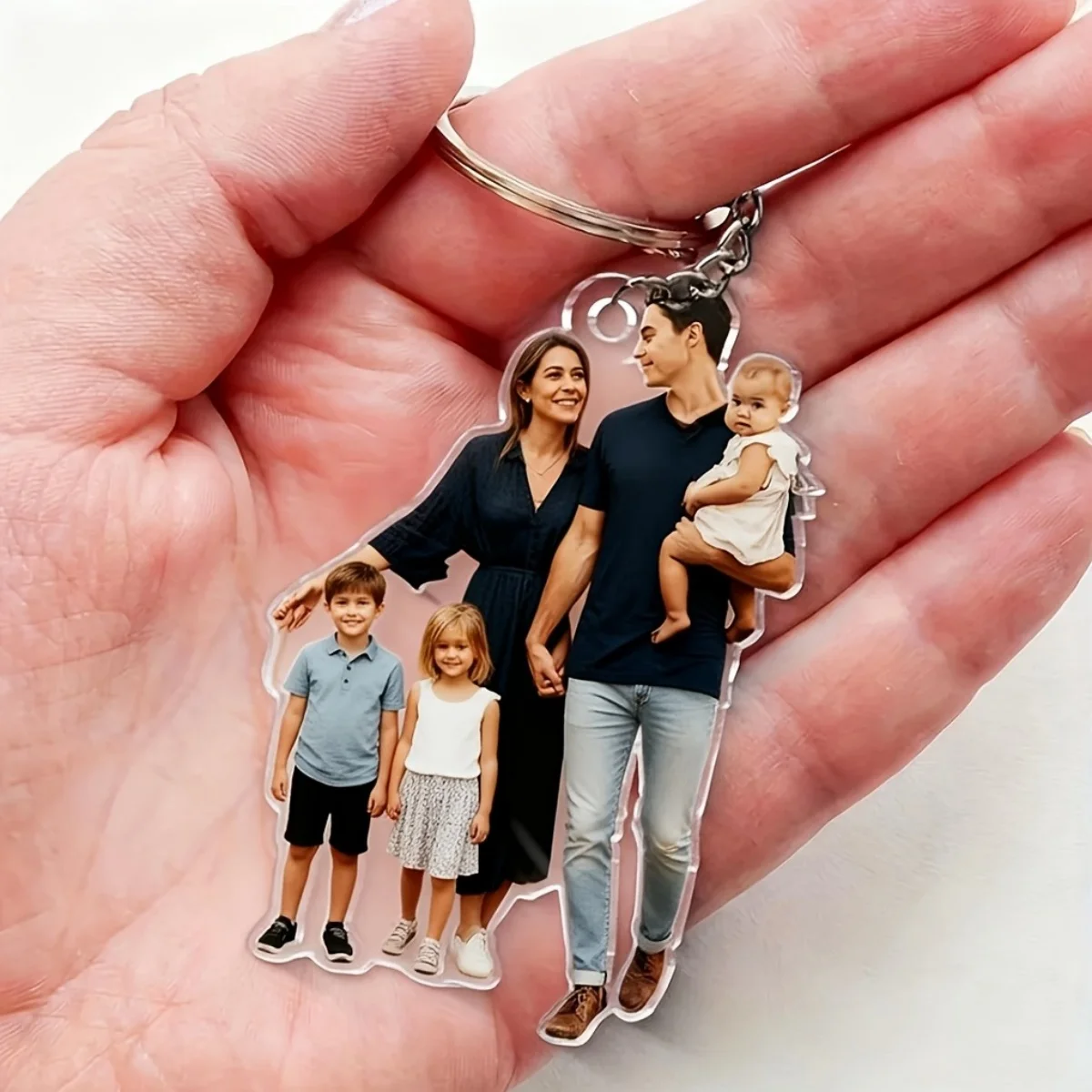 Custom Acrylic Keychains—Personalized Keepsakes for a Boyfriend, Girlfriend, or Pet, Featuring a Durable and Stylish Design.