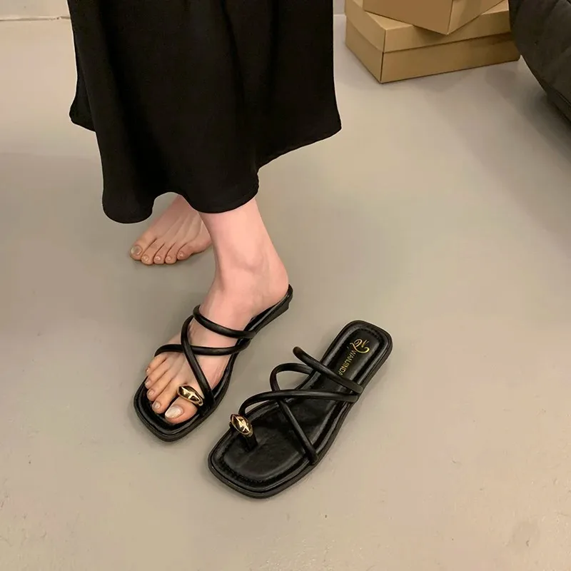 Женские тапочки, дизайнерские сандалии во французском стиле, летние сандалии с открытым носком, женские тапочки на плоской подошве, удобные пляжные тапочки
