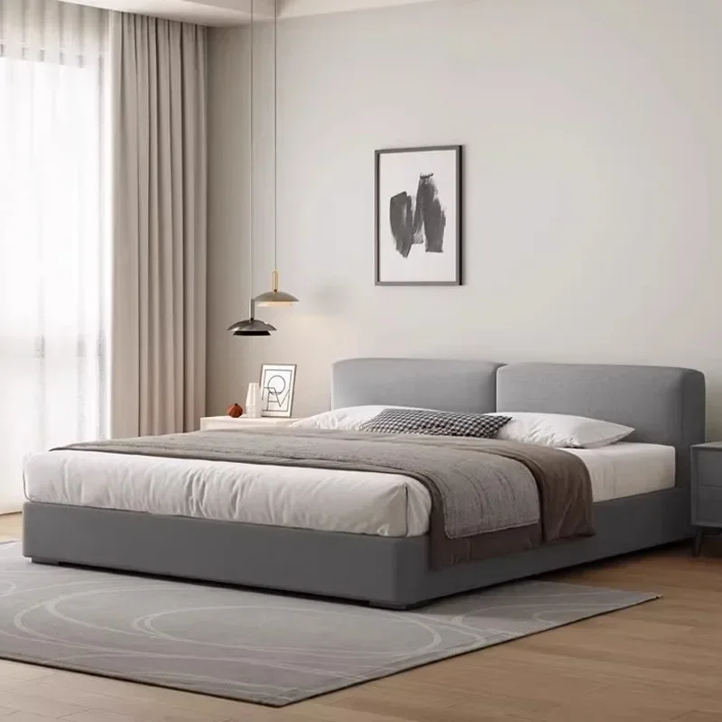 سرير أبيض بسيط، شقة مريحة وحديثة، سرير غرفة نوم رئيسية عصري، سرير مزدوج لكامل الجسم، أثاث زفاف موبليس الاسكندنافي