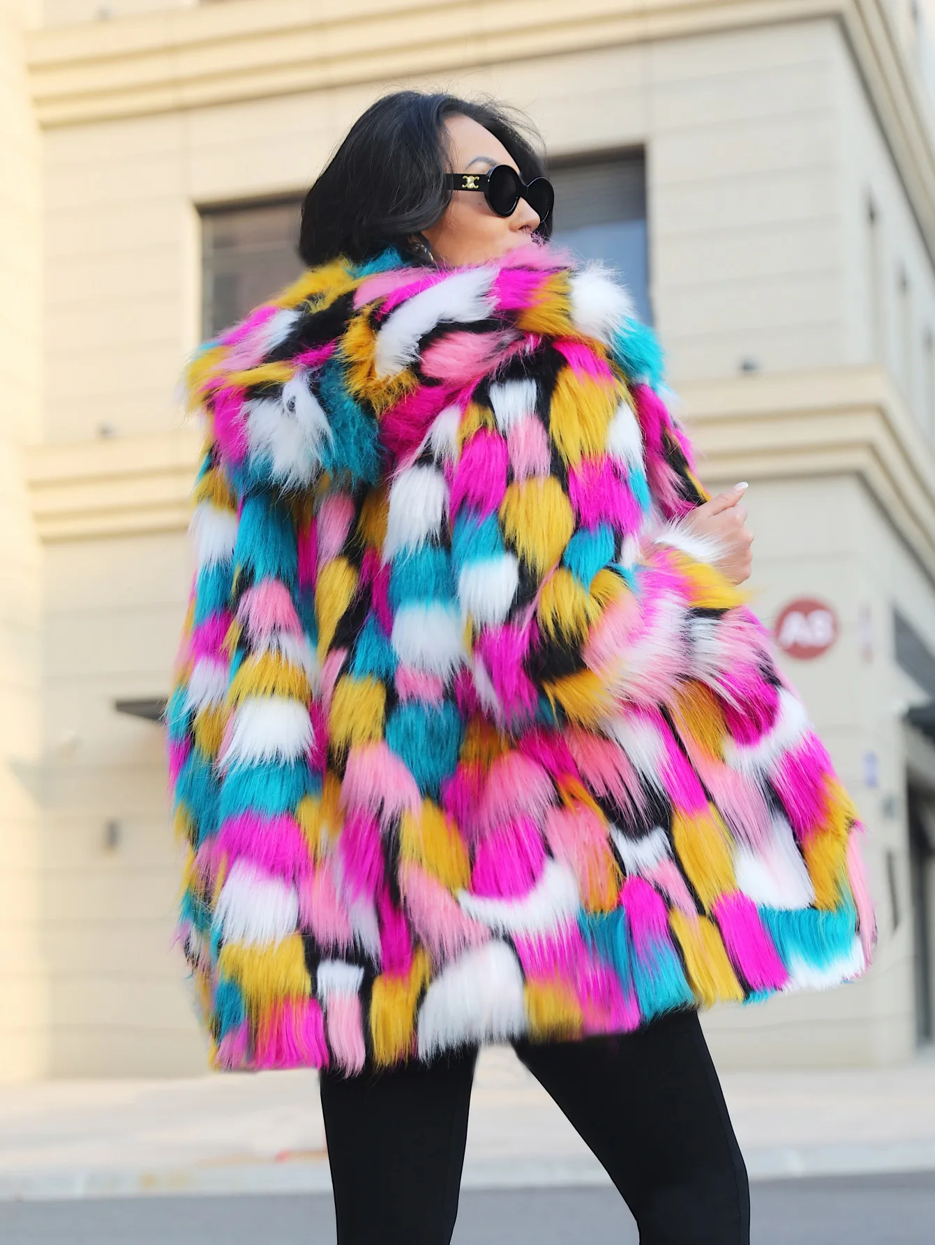 Manteau en fausse fourrure multicolore arc-en-ciel pour femmes, veste longue d'hiver, vêtements d'extérieur Shaggy, vêtements à la mode