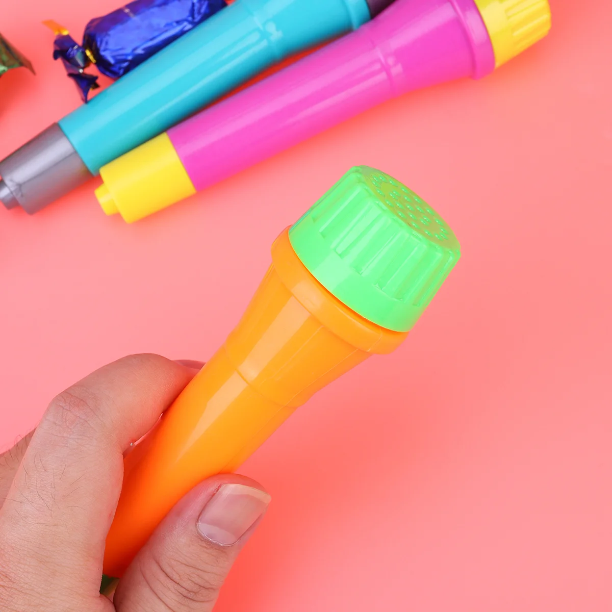 8Pcs Children Microphone Models Toys Plastic Candy Color Microphone Musical Toys Party Performance Toy (Random Color)