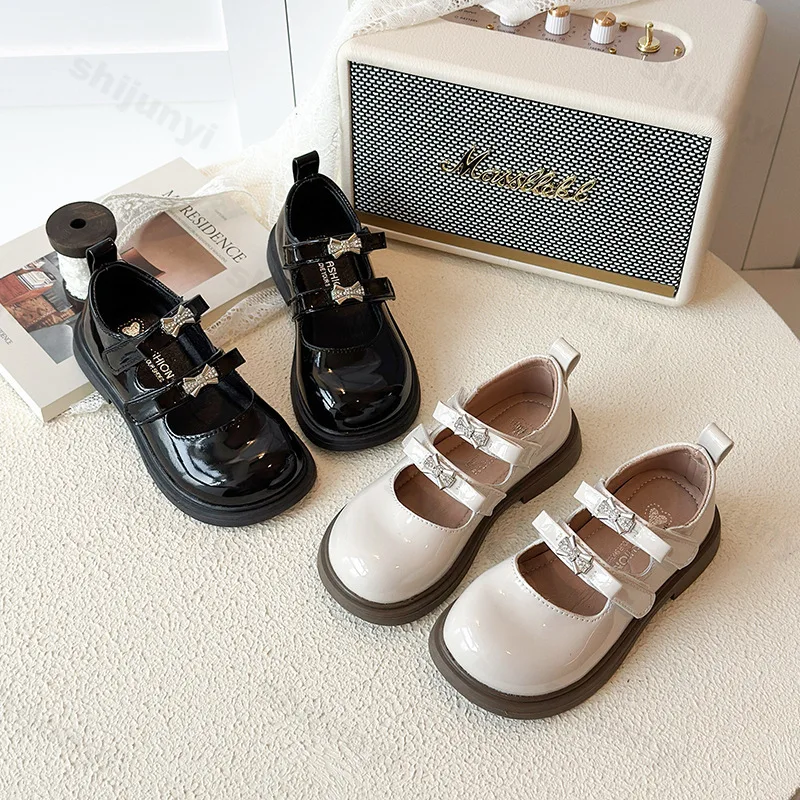 

Детские кожаные туфли 2026 Весна-Осень для девочек, модные туфли Мэри Джейн, нескользящие, для улицы, с мягкой подошвой, повседневные лоферы