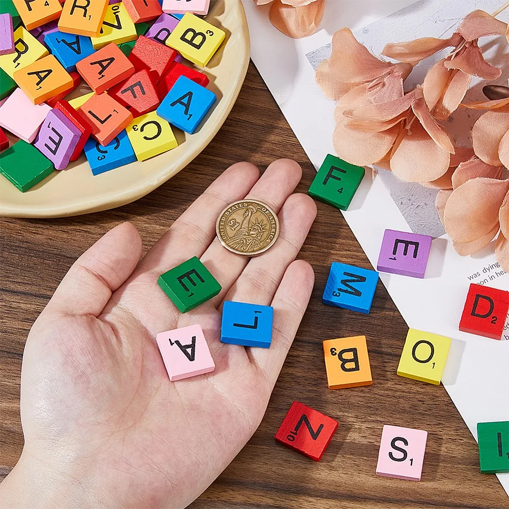 100pcs/pack DIY Wooden Game English Letter Puzzle Board Game Interactive Intelligence Education Mixed Color ﻿