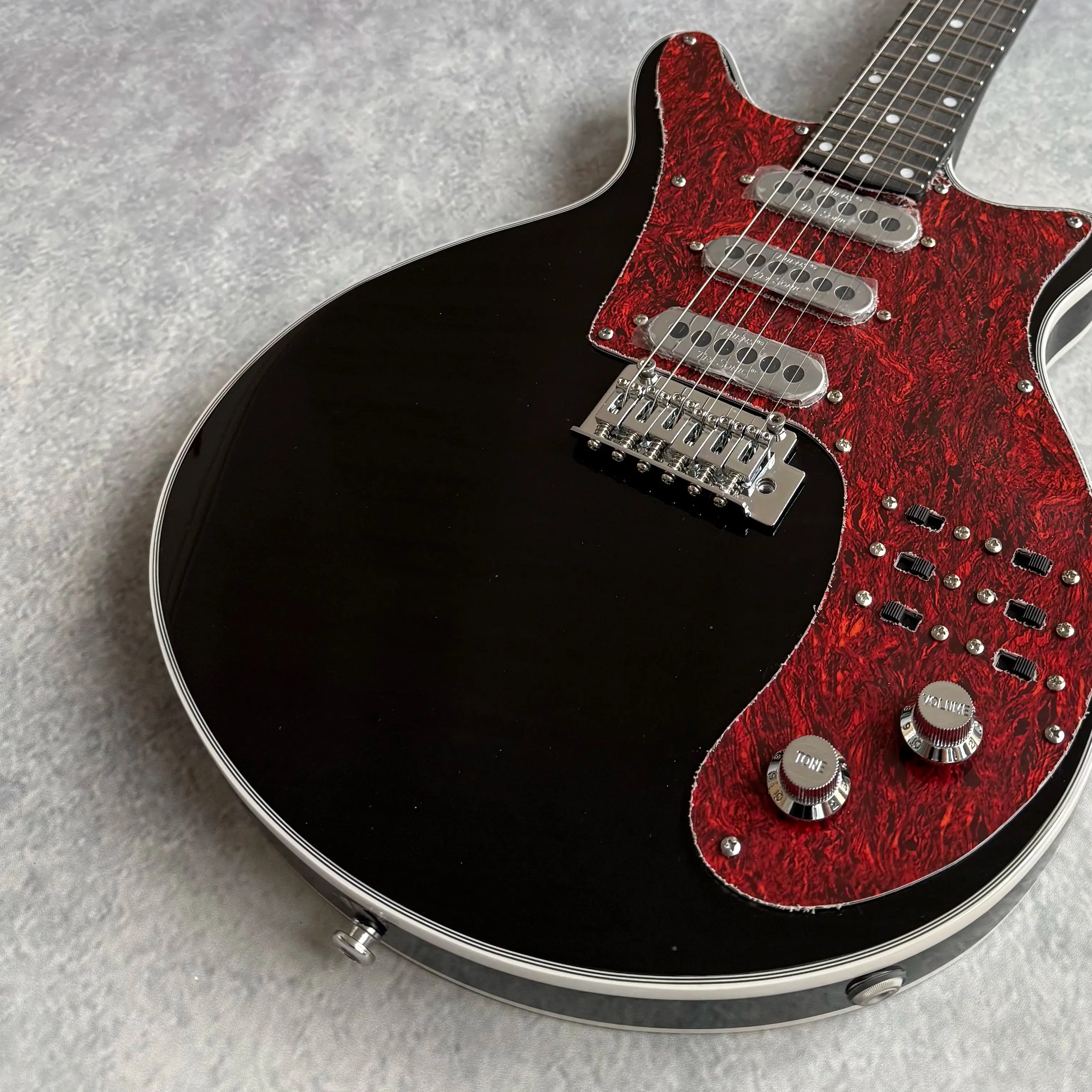 6 String Solid Body Electric Guitar, Gloss Black Finish with White Binding, Red Pearl Pickguard, 3 Single Coil Pickups