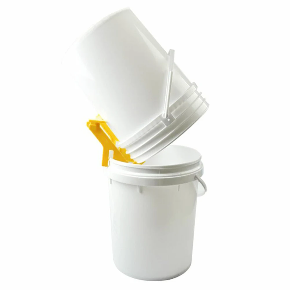 1 Pc Honey Bucket Holder Beekeeping Tools Honey Jar Plastic Honey Bucket Holder Support Honey Bucket Gripper