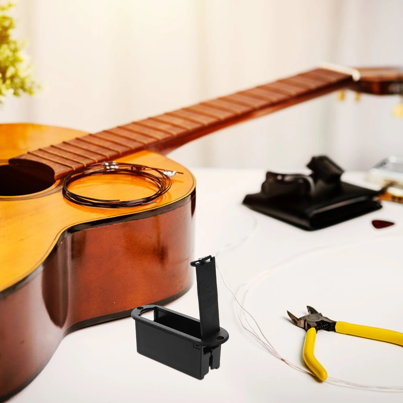 

3pcs 9V Holder For Guitar Bass Sponge Design Enhanced Sound Easy Replacement Durable Pickup Cover Box Storage