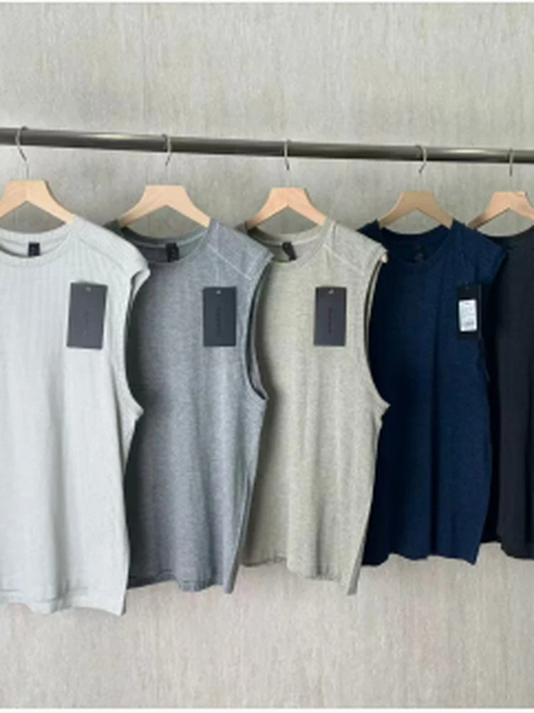 Men's Knitted Mesh Fabric Vest Quick Dry Moisture Wicking Breathable Sleeveless Fashionable Summer Casual round Neck Top