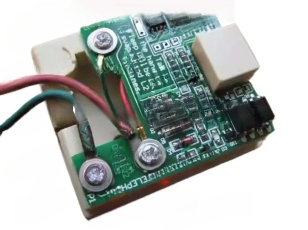 

Old dial phone/pulse to dual tone converter, supports European, American and Japanese phones, international enhanced version