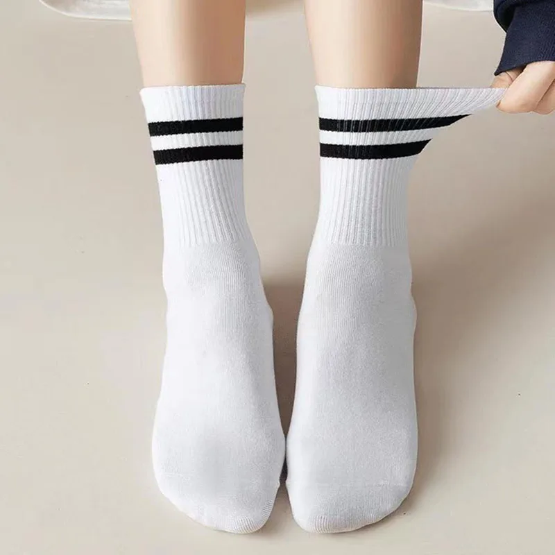 Solid Striped Black White Socks For Woman Street Hip Hop Skateboard Striped Mid Tube Socks Breathable Sports Racing Cycling Sox