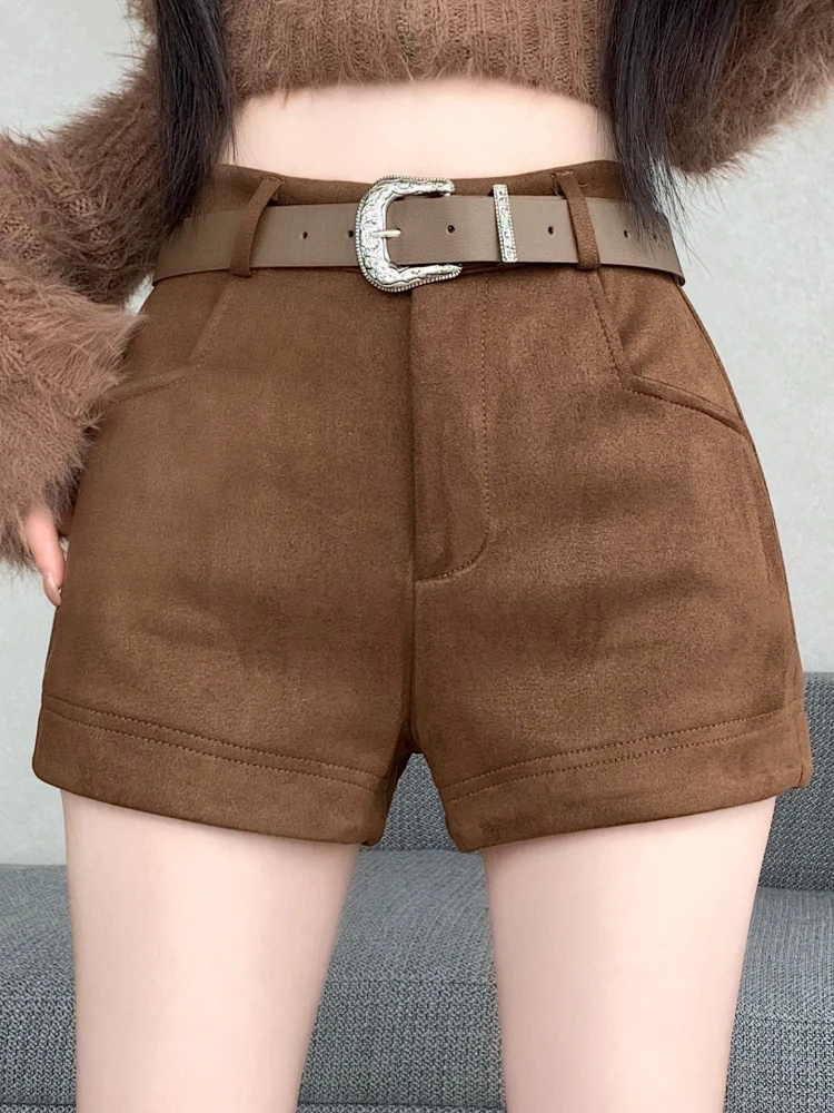 Pantaloncini a gamba larga in velluto di pelle di cervo da donna autunno e inverno nuovi pantaloni con stivali dritti a forma di A ispessiti in peluche a vita alta