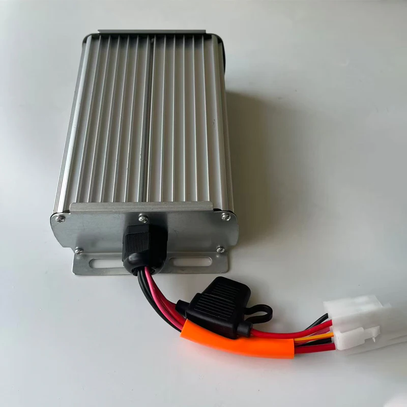 84V 72V 60V 48V 36V To 12V 30A 400W DC-DC Step-down Converter, Electric Vehicle Tricycle Golf Cart Buck Converter Solar System
